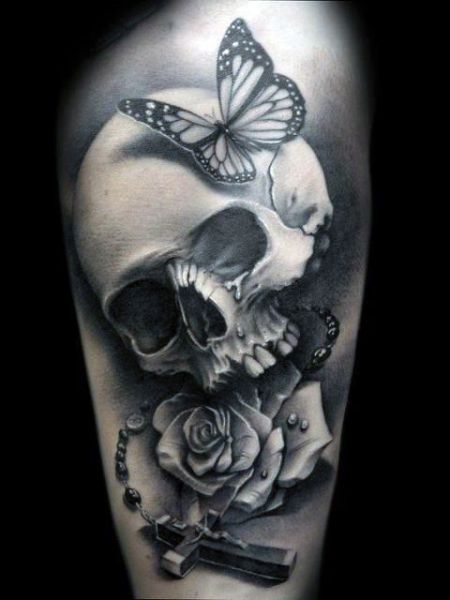 tatuaże 3d czaszka i róża