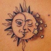 tatuaż słońce i księżyc