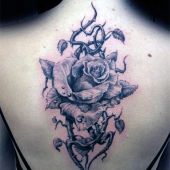 tatuaże kobiece róża