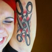 tatuaże dla dziewczyn nożyczki
