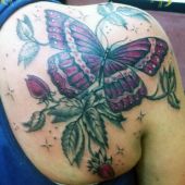 tatuaże damskie piękny motyl