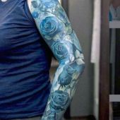 tatuaże damskie róże na ręce