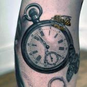 tatuaże realistyczne zegarek