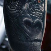 tatuaże realistyczne goryl