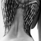 tatuaże damskie 3d skrzydła