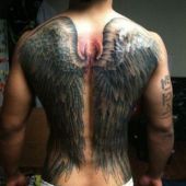 tatuaże męskie na plecach skrzydła
