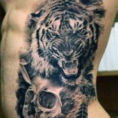 tatuaże męskie tygrys i czaszka