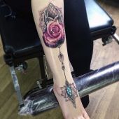rose leg tattoo