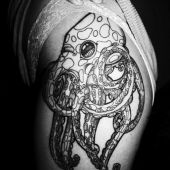 octopus hip tattoo
