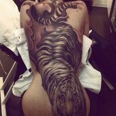 tatuaże damskie tygrys 3d