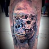 tatuaże 3d czaszka i goryl