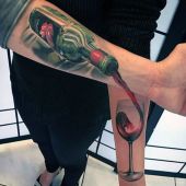 niesamowity 3d tatuaż na rękach