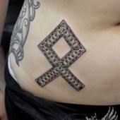 Runa Odala tatuaż Othala rune tattoo