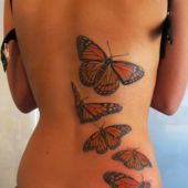 tatuaż motyle na plecach
