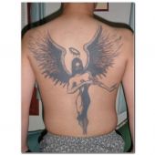 tatuaż anioł na plecach